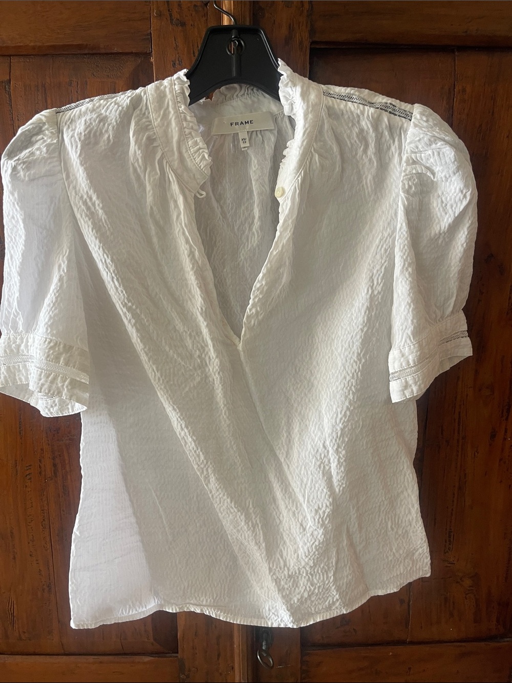 Frame Denim White Textured Puff-Sleeve Ruffle-Neck Blouse